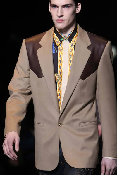 Look 52